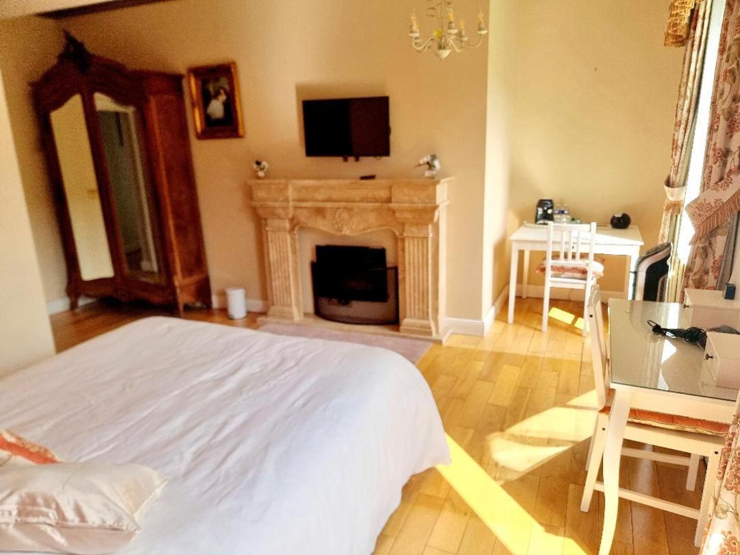 Chateau Roquehort Avec Ev Recharge Point 22Kw モナン エクステリア 写真